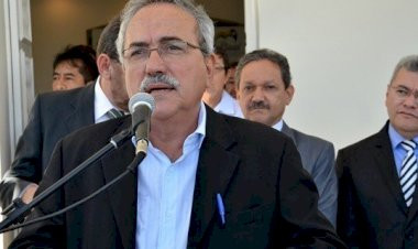 Átila Lira é expulso do PSB por ter votado favorável à Reforma da Previdência